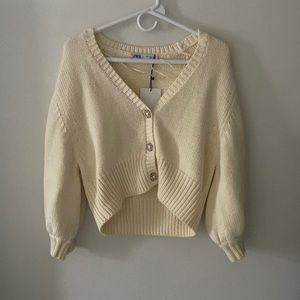 Zara | Cream Colored Knit Cropped Cardigan Sweater - Size L